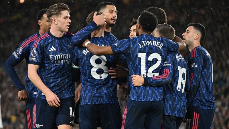 罗马3-1客胜克雷莫内塞登顶意甲，苏莱、埃文-弗格森、利马破门